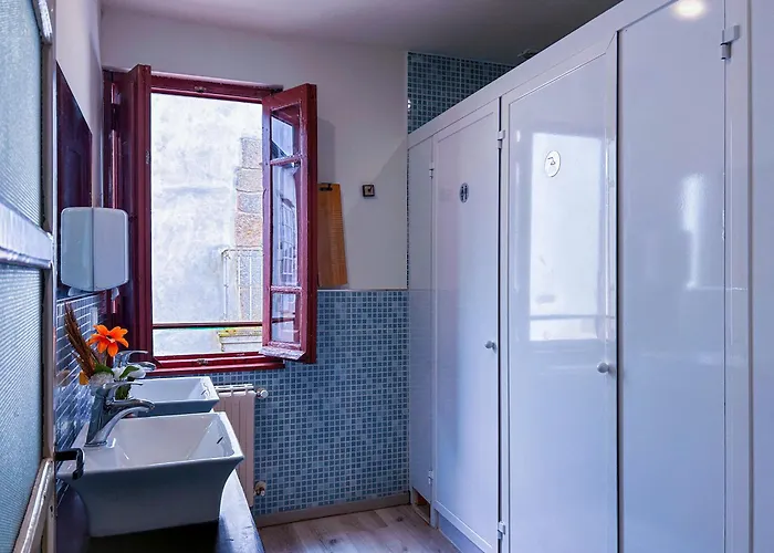 Hotel cerca del colegio: Albergue Mayor